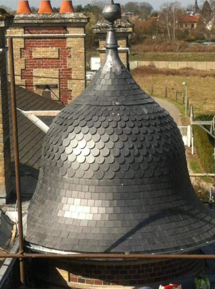 Nous remettons à neuf les bâtiments anciens.